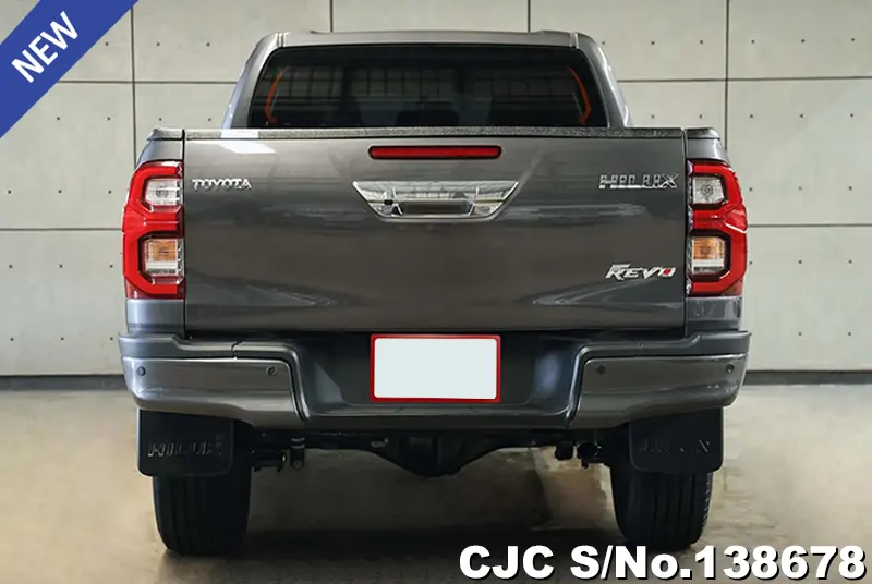 Toyota Hilux in Gray for Sale Image 3