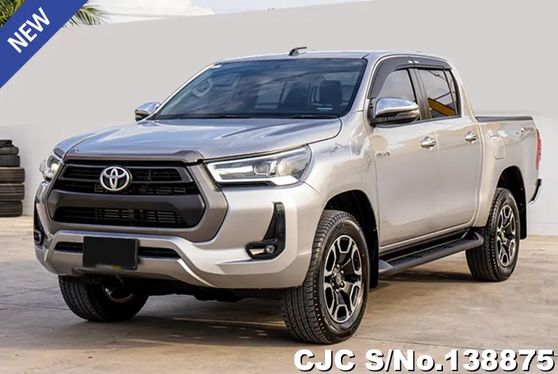 Toyota Hilux in Silver for Sale Image 3