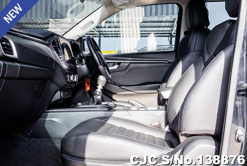 Isuzu D-Max in Black for Sale Image 12