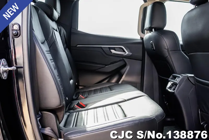 Isuzu D-Max in Black for Sale Image 13