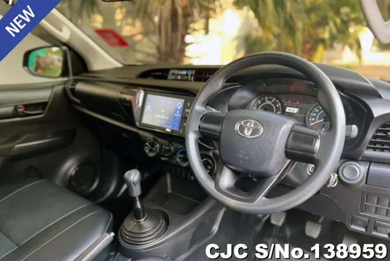 Toyota Hilux in Gray for Sale Image 5