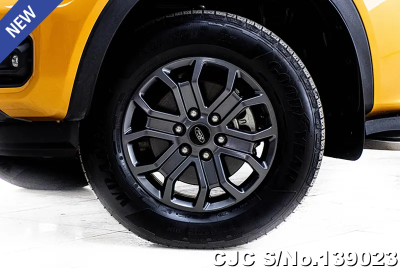 Ford Ranger in Luxe Yellow for Sale Image 12
