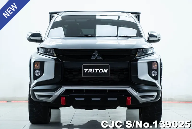 Mitsubishi Triton in White for Sale Image 2