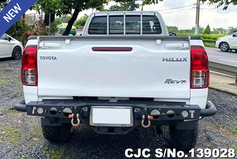 Toyota Hilux in White for Sale Image 5