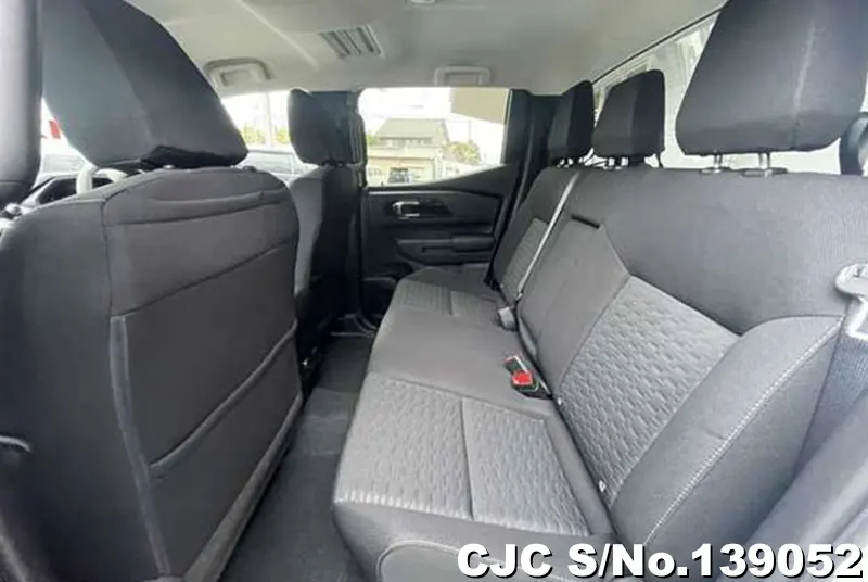 Mitsubishi Triton in White for Sale Image 17
