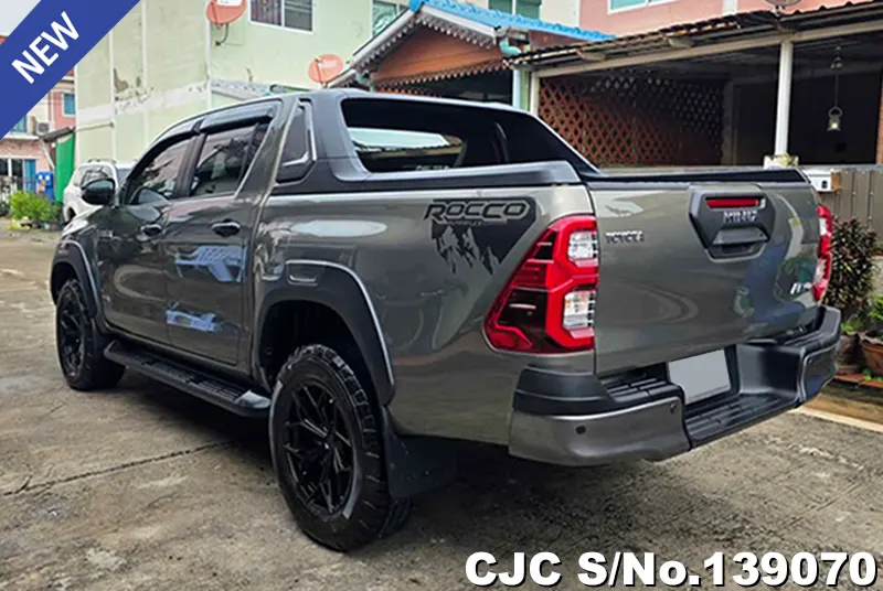 Toyota Hilux in Oxide Bronze Metallic for Sale Image 1