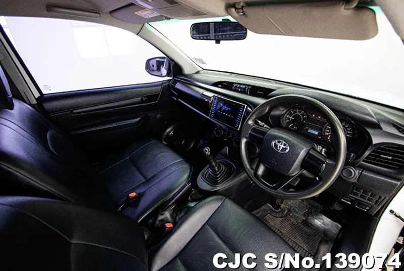Toyota Hilux in White for Sale Image 6