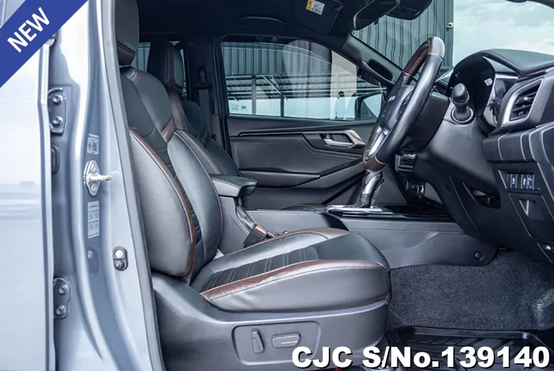 Isuzu D-Max in Gray for Sale Image 9