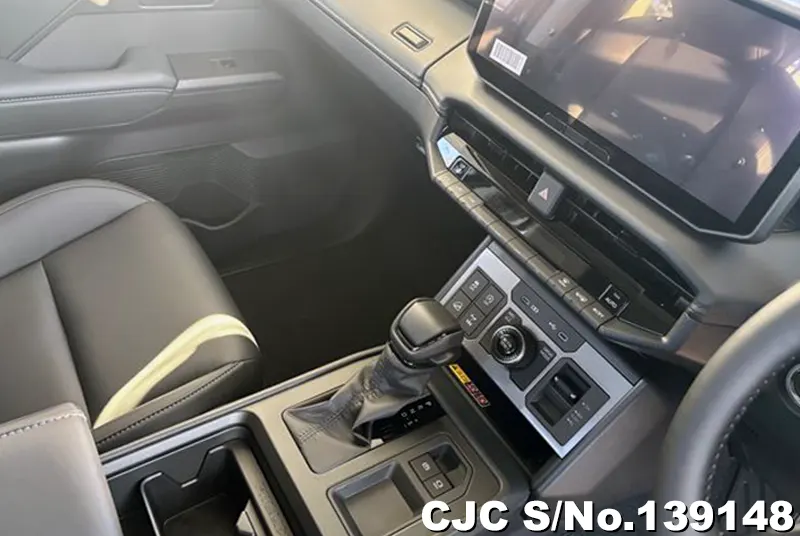 Toyota Hilux in Gray for Sale Image 6