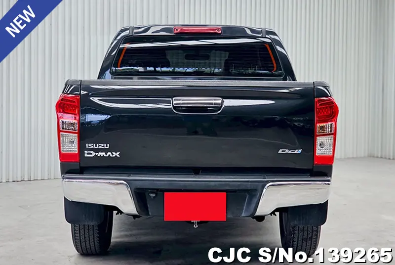 Isuzu D-Max in Black for Sale Image 5