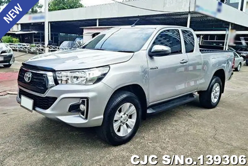 Toyota Hilux in Silver for Sale Image 3