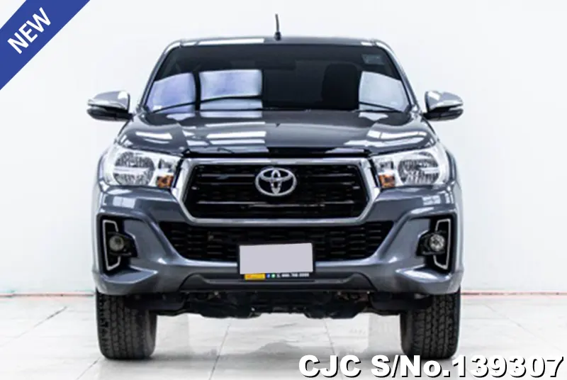 Toyota Hilux in Gray for Sale Image 2