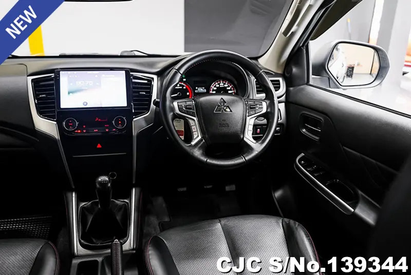 Mitsubishi Triton in White for Sale Image 9